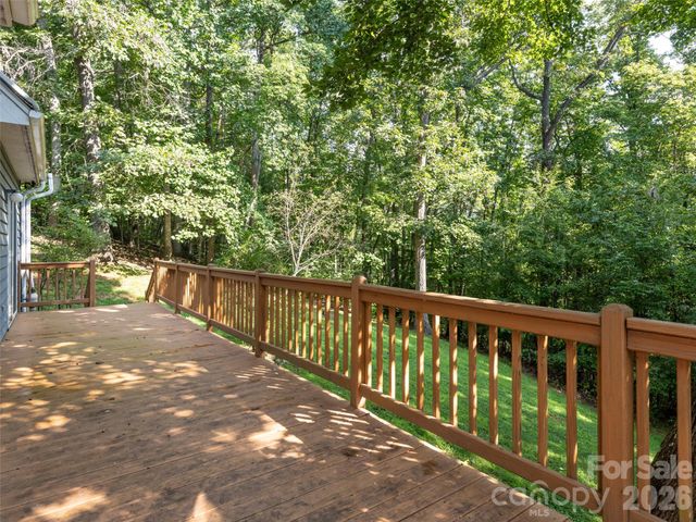 12 Howling Waite Ridge, Candler, NC 28715