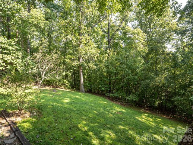 12 Howling Waite Ridge, Candler, NC 28715