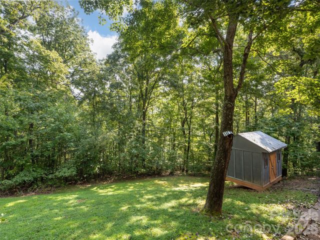 12 Howling Waite Ridge, Candler, NC 28715