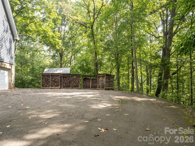 12 Howling Waite Ridge, Candler, NC 28715