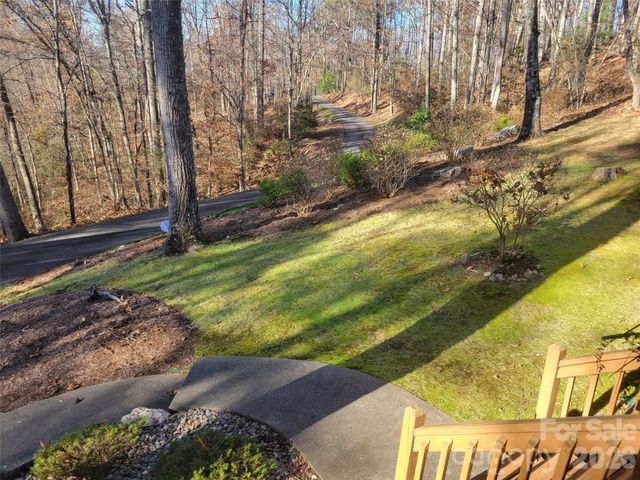 12 Howling Waite Ridge, Candler, NC 28715
