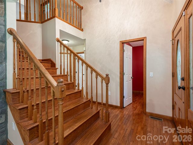 12 Howling Waite Ridge, Candler, NC 28715