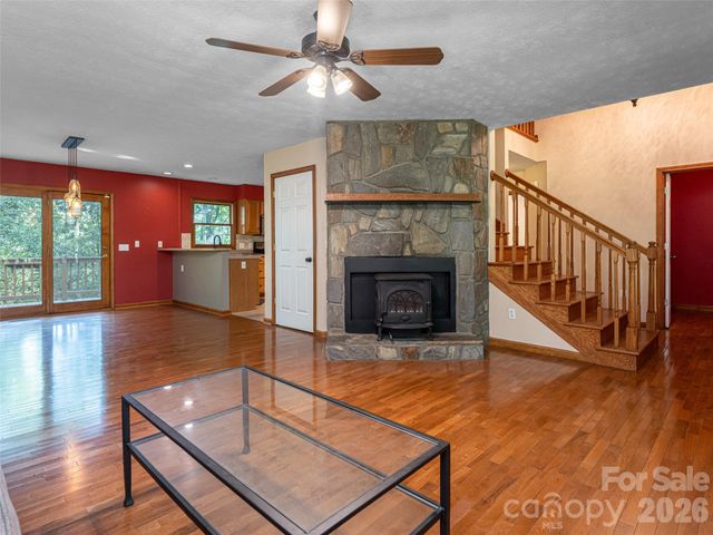 12 Howling Waite Ridge, Candler, NC 28715