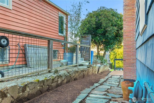 4209 S Lucile Street, Seattle, WA 98118