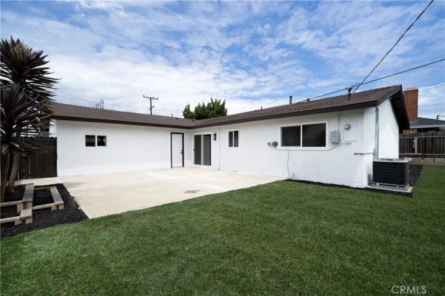 10232 Halawa, Huntington Beach, CA 92646