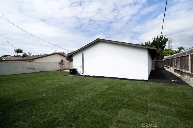 10232 Halawa, Huntington Beach, CA 92646