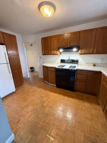 6480 11th Street, Rockford, IL 61109