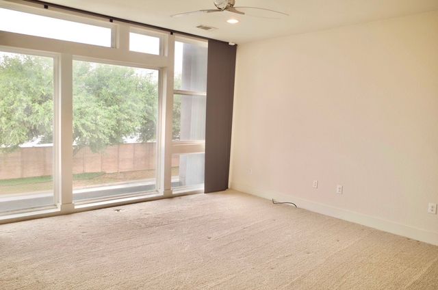 207 Adrian Drive, Fort Worth, TX 76107