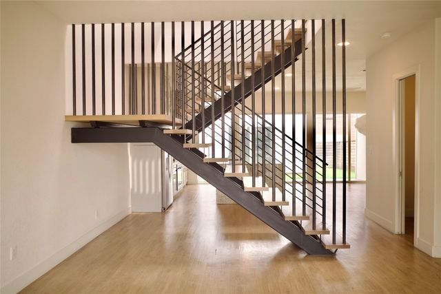 207 Adrian Drive, Fort Worth, TX 76107