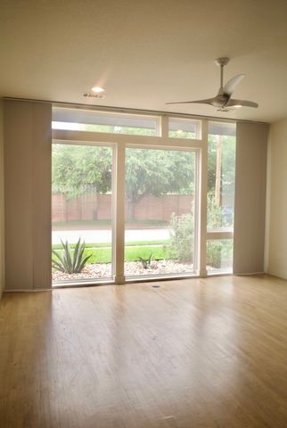 207 Adrian Drive, Fort Worth, TX 76107