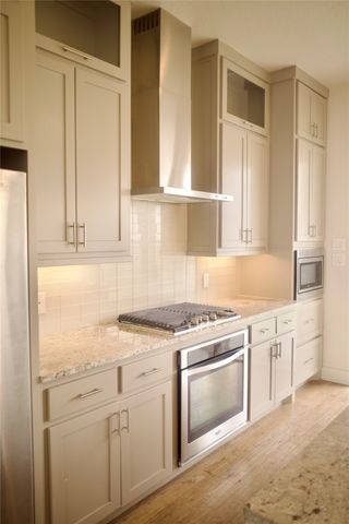 207 Adrian Drive, Fort Worth, TX 76107