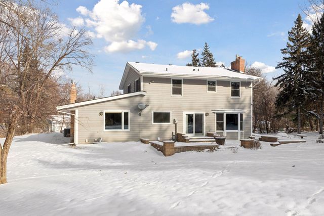 14 Dove Lane, North Oaks, MN 55127