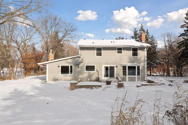 14 Dove Lane, North Oaks, MN 55127