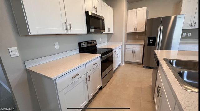 18509 Cronin Sand LN, North Fort Myers, FL 33917