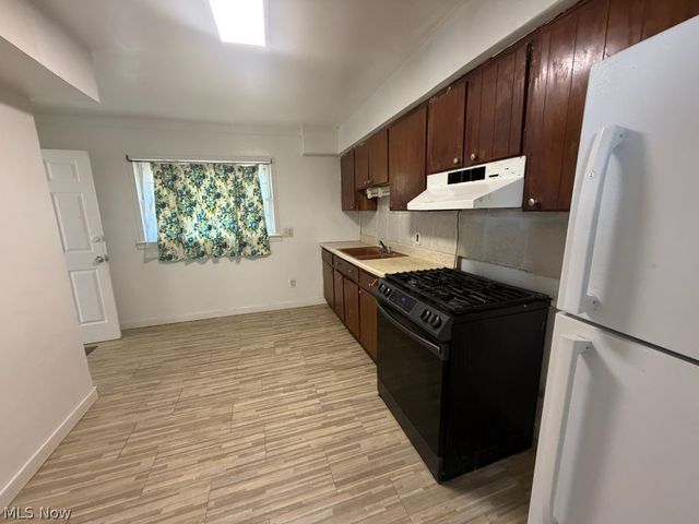 22 Uhler Avenue, Akron, OH 44310