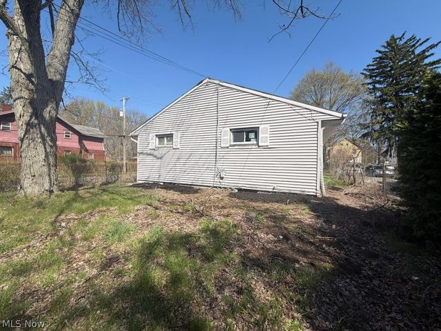 22 Uhler Avenue, Akron, OH 44310