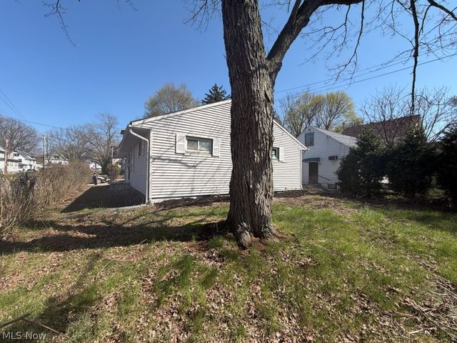 22 Uhler Avenue, Akron, OH 44310