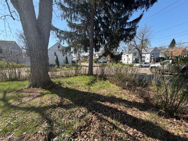 22 Uhler Avenue, Akron, OH 44310
