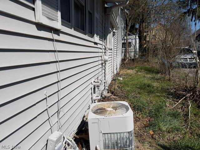 22 Uhler Avenue, Akron, OH 44310