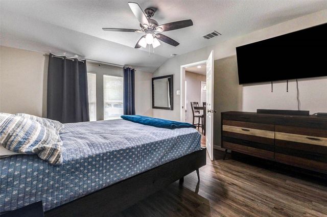 5031 Caplin Street, Houston, TX 77026