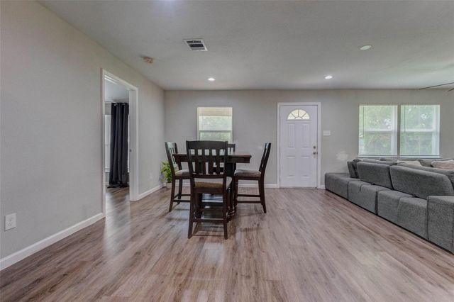 5031 Caplin Street, Houston, TX 77026