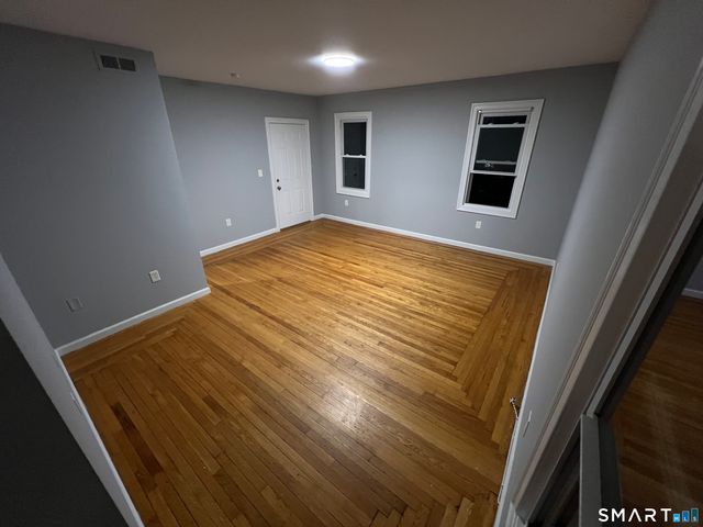 39 Lander Street 2nd floor, New Haven, CT 06511