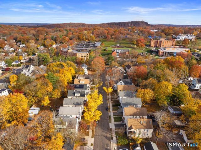 39 Lander Street 2nd floor, New Haven, CT 06511