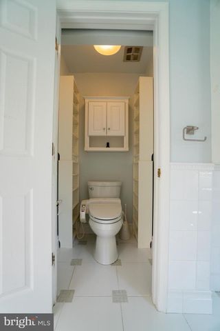 6440 WINDERMERE CIR, Rockville, MD 20852