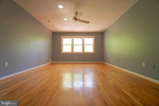 6440 WINDERMERE CIR, Rockville, MD 20852