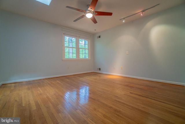 6440 WINDERMERE CIR, Rockville, MD 20852