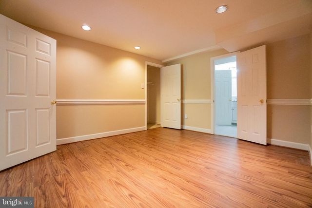 6440 WINDERMERE CIR, Rockville, MD 20852