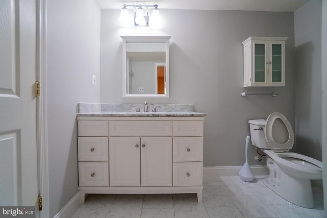 6440 WINDERMERE CIR, Rockville, MD 20852