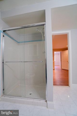 6440 WINDERMERE CIR, Rockville, MD 20852