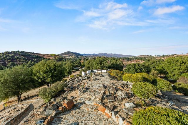 40075 Avenida La Cresta, Murrieta, CA 92562