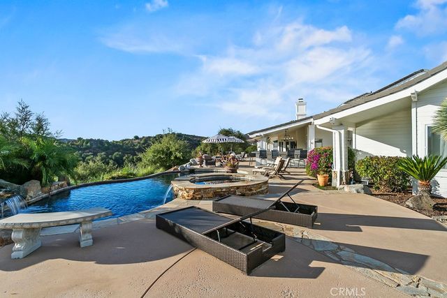 40075 Avenida La Cresta, Murrieta, CA 92562