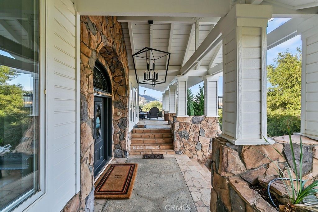 Image 10 of property listing at 40075 Avenida La Cresta, Murrieta, CA 92562