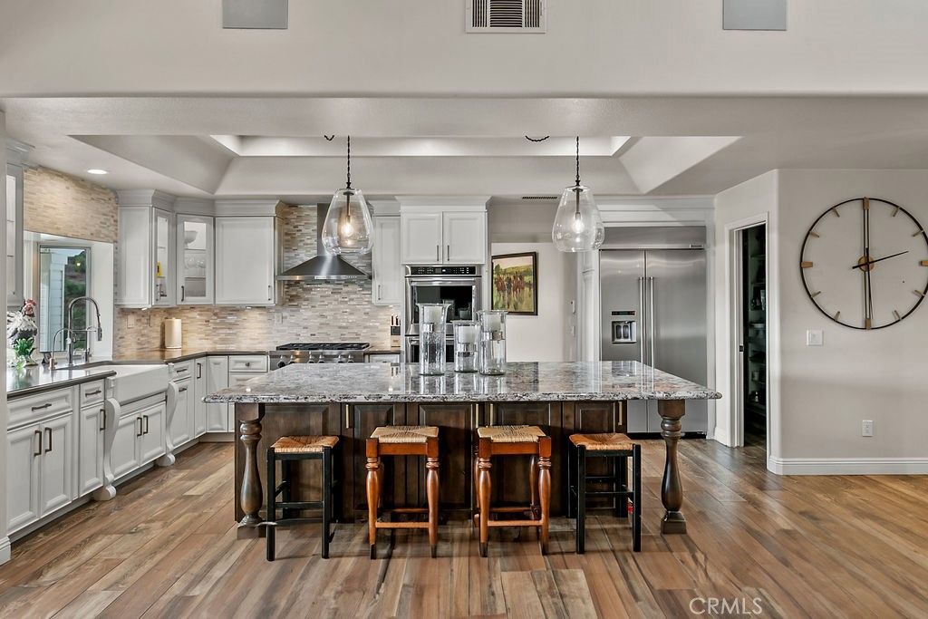 Image 15 of property listing at 40075 Avenida La Cresta, Murrieta, CA 92562