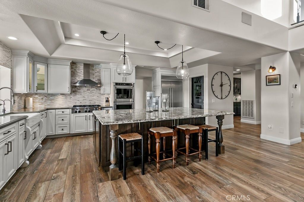 Image 17 of property listing at 40075 Avenida La Cresta, Murrieta, CA 92562