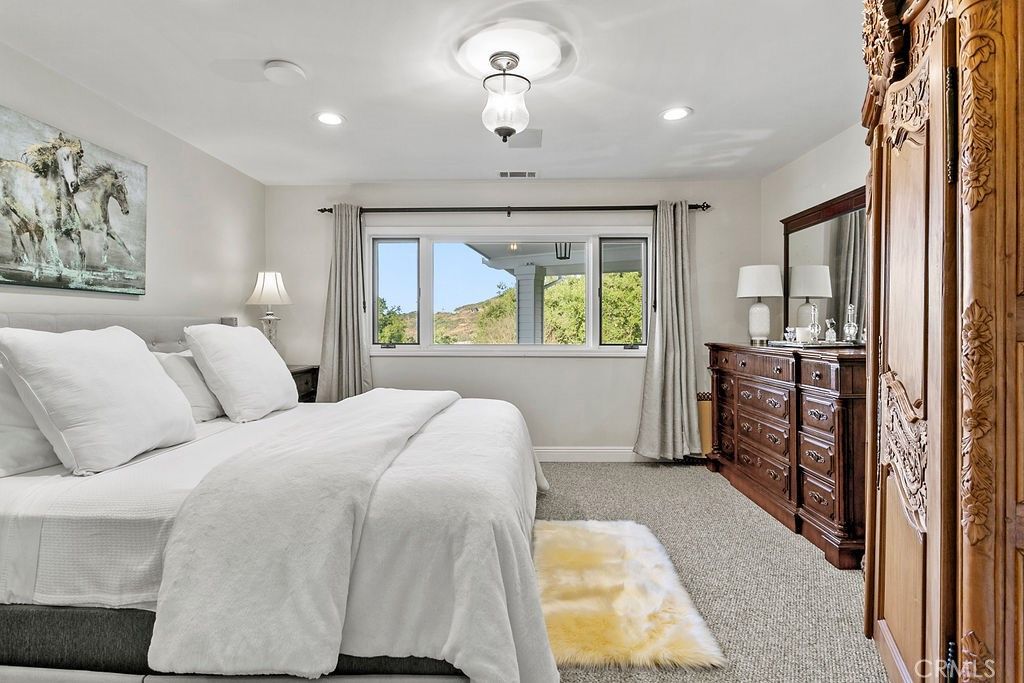 Image 26 of property listing at 40075 Avenida La Cresta, Murrieta, CA 92562