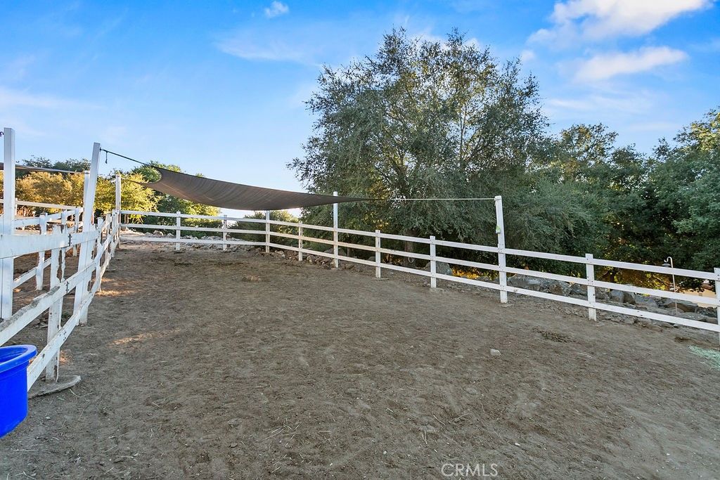Image 46 of property listing at 40075 Avenida La Cresta, Murrieta, CA 92562
