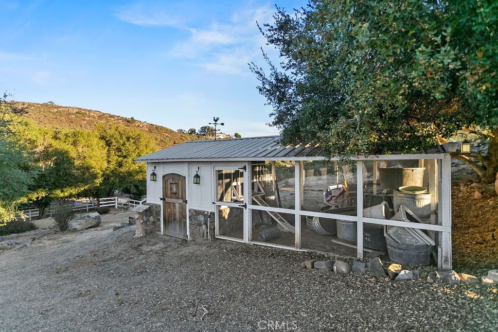 Image 57 of property listing at 40075 Avenida La Cresta, Murrieta, CA 92562