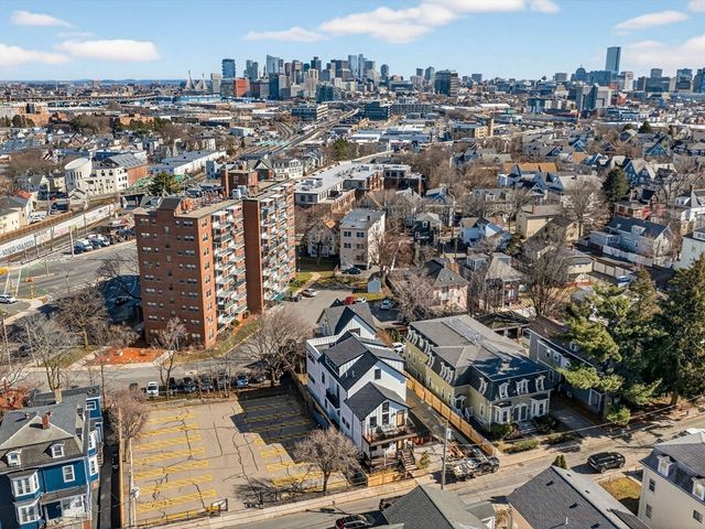 14 Hamlet B, Somerville, MA 02143