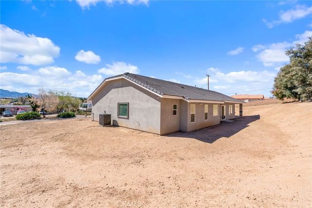 18756 Centennial Street, Hesperia, CA 92345