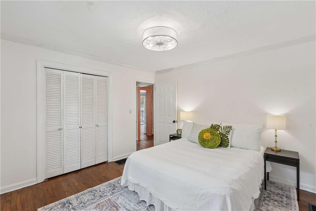 Image 18 of property listing at 1992 Shalimar Drive NE, Atlanta, GA 30345