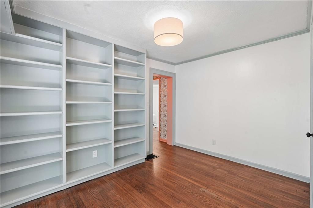 Image 24 of property listing at 1992 Shalimar Drive NE, Atlanta, GA 30345