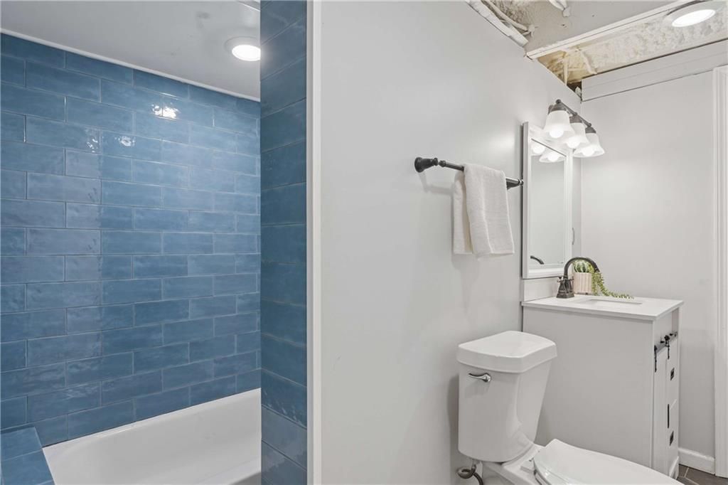 Image 31 of property listing at 1992 Shalimar Drive NE, Atlanta, GA 30345