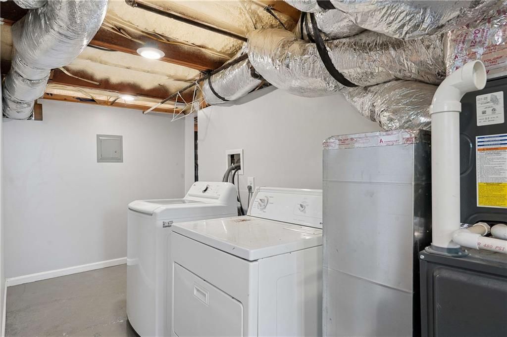 Image 39 of property listing at 1992 Shalimar Drive NE, Atlanta, GA 30345