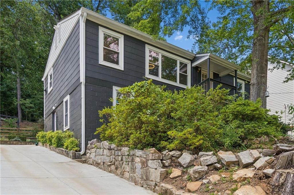 Image 52 of property listing at 1992 Shalimar Drive NE, Atlanta, GA 30345