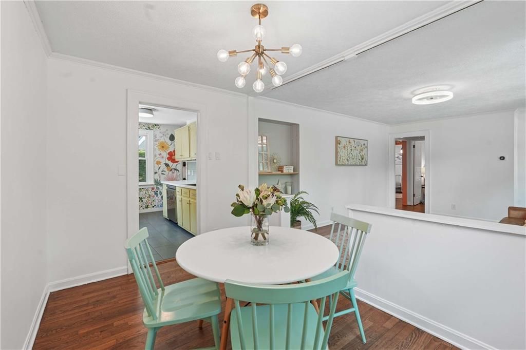 Image 8 of property listing at 1992 Shalimar Drive NE, Atlanta, GA 30345