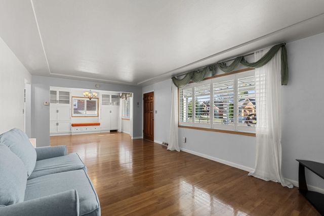 531 W Buckeye Ave, Spokane, WA 99205